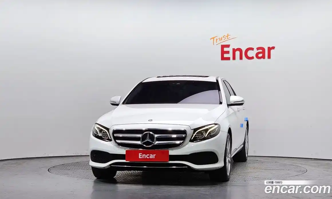 Mercedes-Benz E-Class 2018 1.9 Автомат в Москве № 543644, фото 3