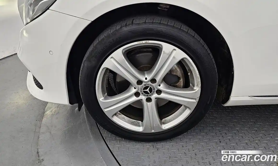 Mercedes-Benz E-Class 2018 1.9 Автомат в Москве № 543644, фото 5