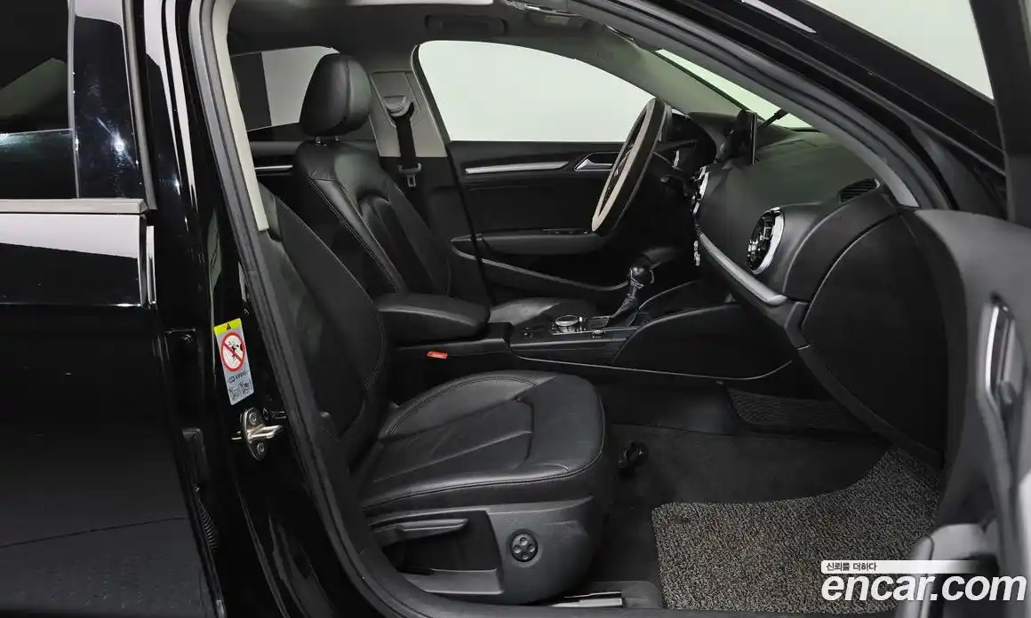 Audi A3 2015 2.0 Автомат в Москве № 544688, фото 11