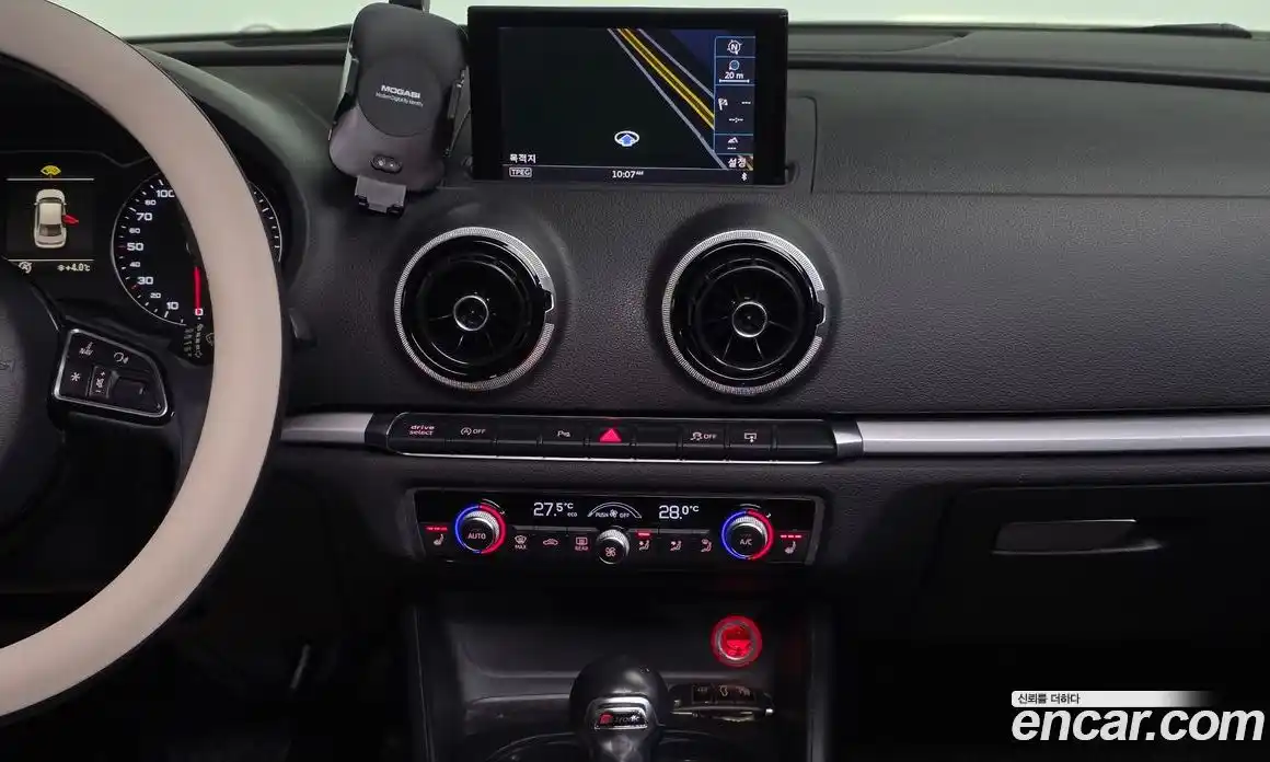 Audi A3 2015 2.0 Автомат в Москве № 544688, фото 14