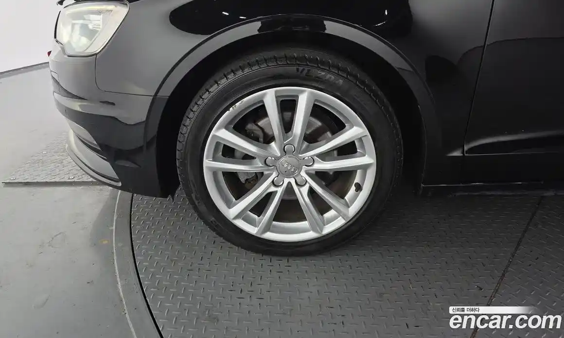 Audi A3 2015 2.0 Автомат в Москве № 544688, фото 5