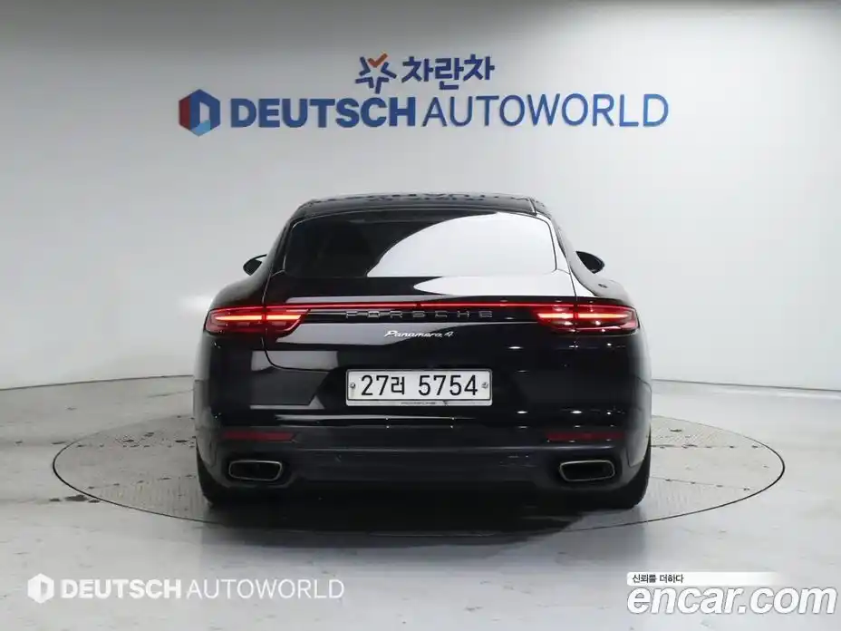 Porsche Panamera 2018 3.0 Автомат в Москве № 546045, фото 4