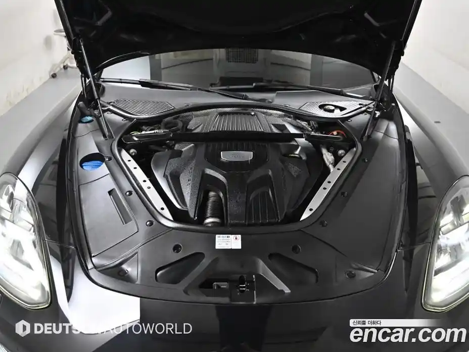 Porsche Panamera 2018 3.0 Автомат в Москве № 546045, фото 6