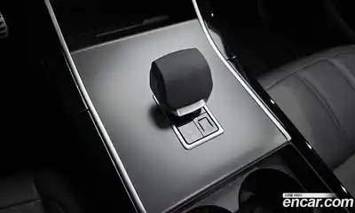 Land Rover Range-Rover Evoque 2024 2.0 Автомат в Москве № 546111, миниатюра 9