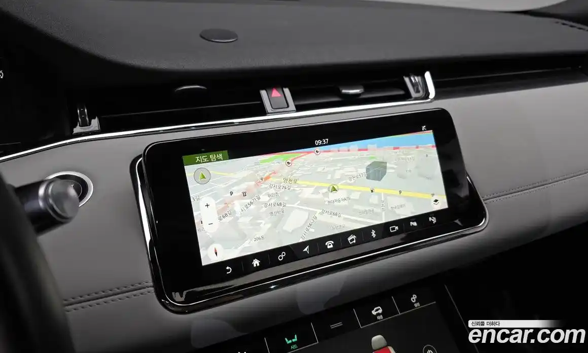 Land Rover Range-Rover Evoque 2020 2.0 Автомат в Москве № 546166, фото 14