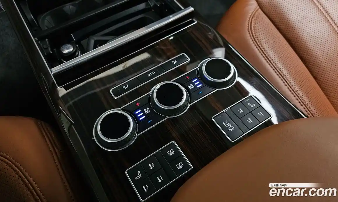 Land Rover Range-Rover 2017 5.0 Автомат в Москве № 546246, фото 19