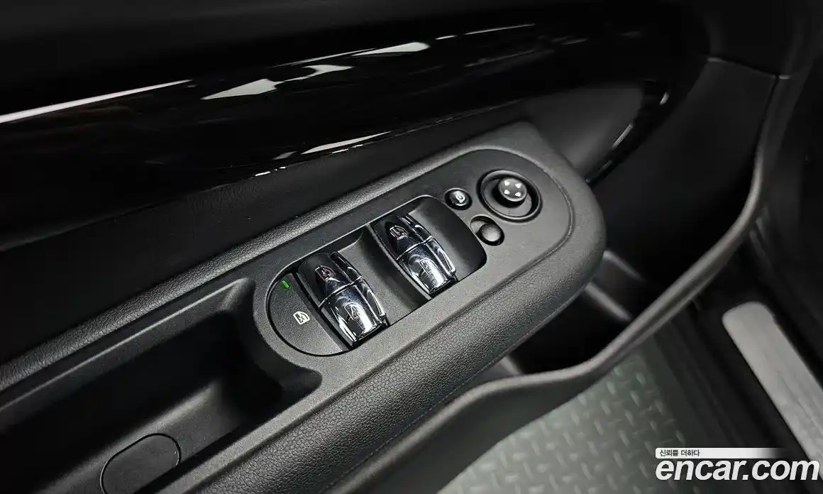 Mini Clubman 2019 2.0 Автомат в Москве № 546587, фото 17