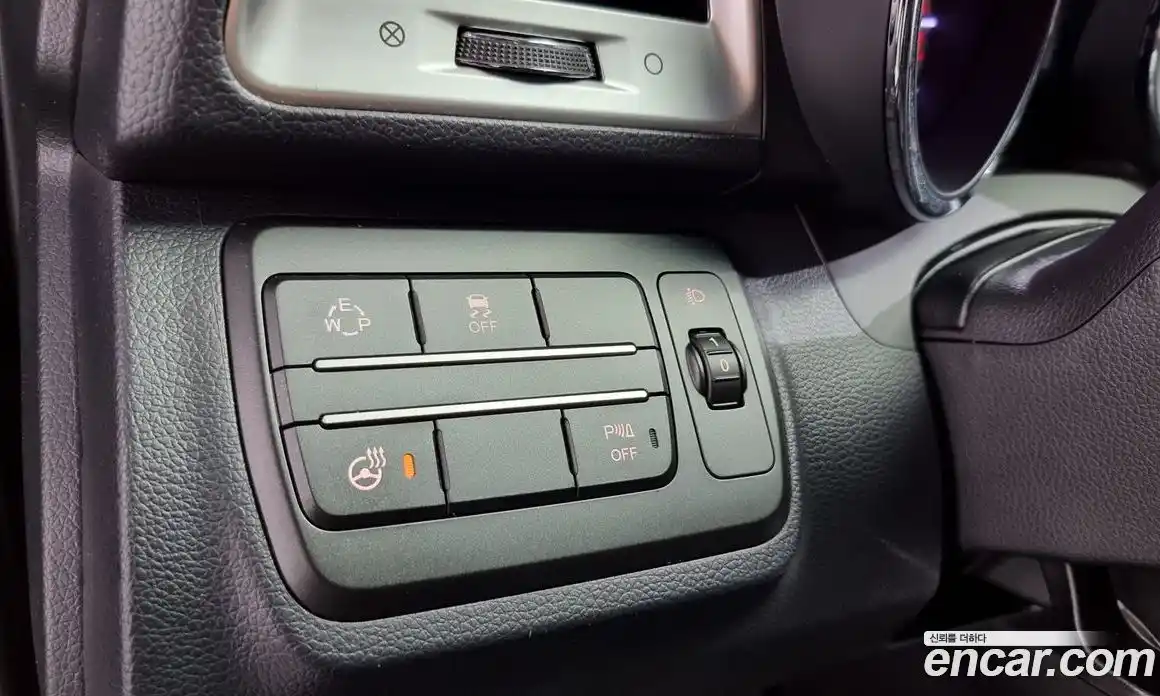 SsangYong TIBOLI 2015 1.6 Автомат в Москве № 97320, фото 3