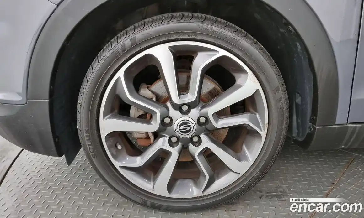 SsangYong TIBOLI 2015 1.6 Автомат в Москве № 97320, фото 5