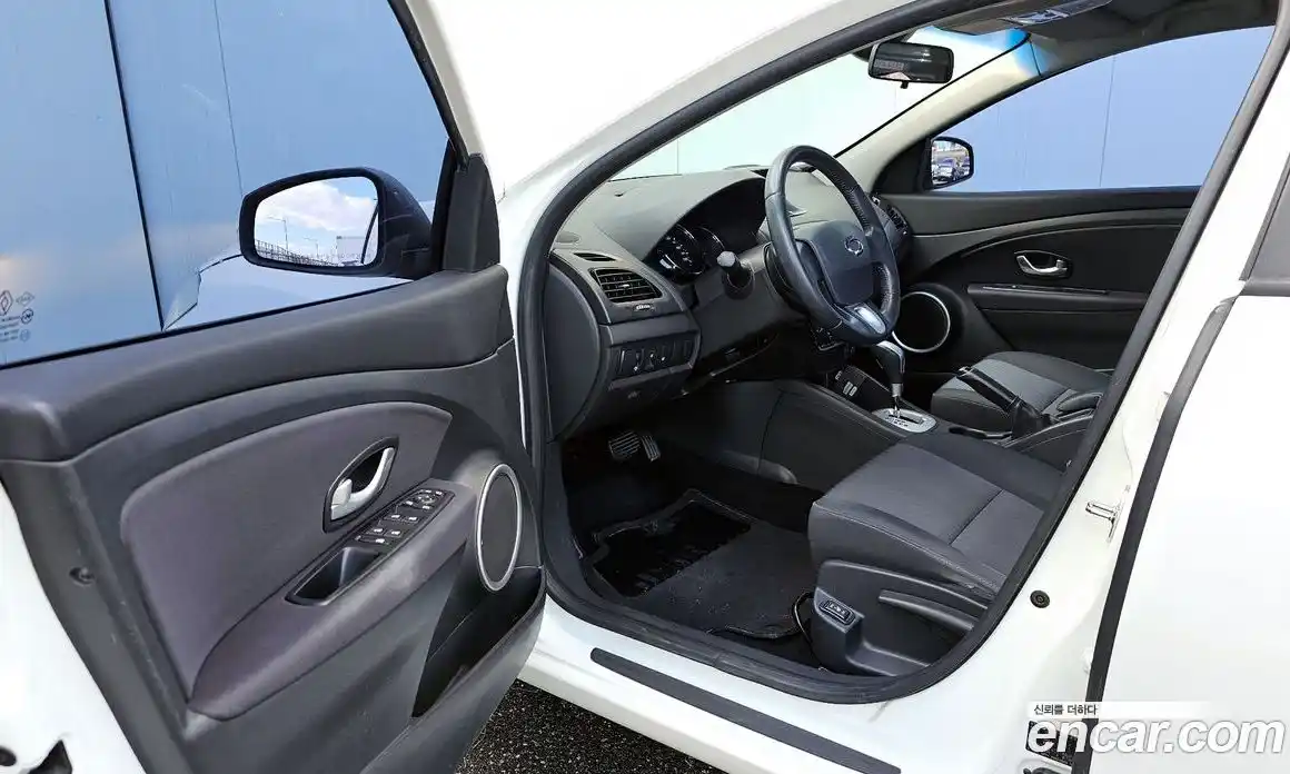 Renault SM3 2011 1.6 Автомат в Москве № 106620, фото 20