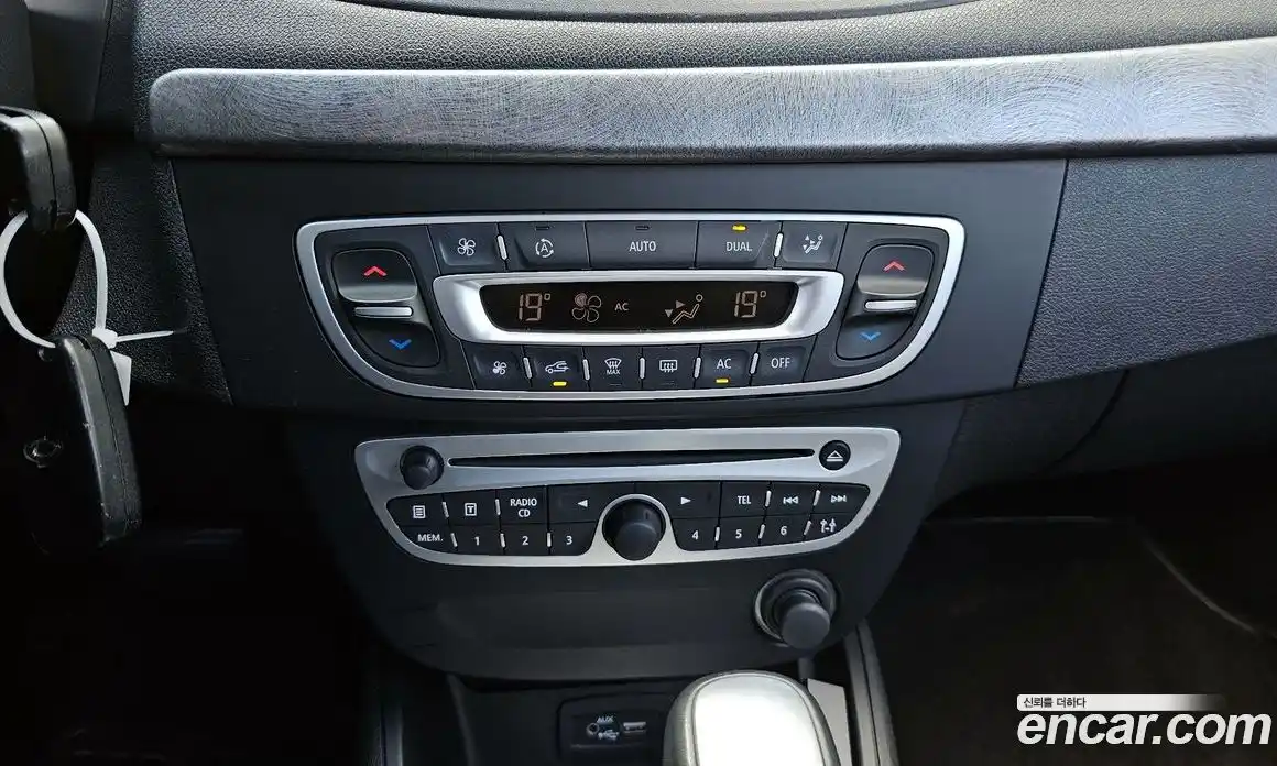 Renault SM3 2011 1.6 Автомат в Москве № 106620, фото 3