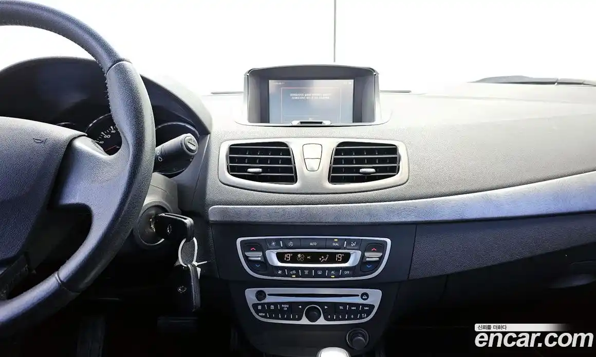 Renault SM3 2011 1.6 Автомат в Москве № 106620, фото 6