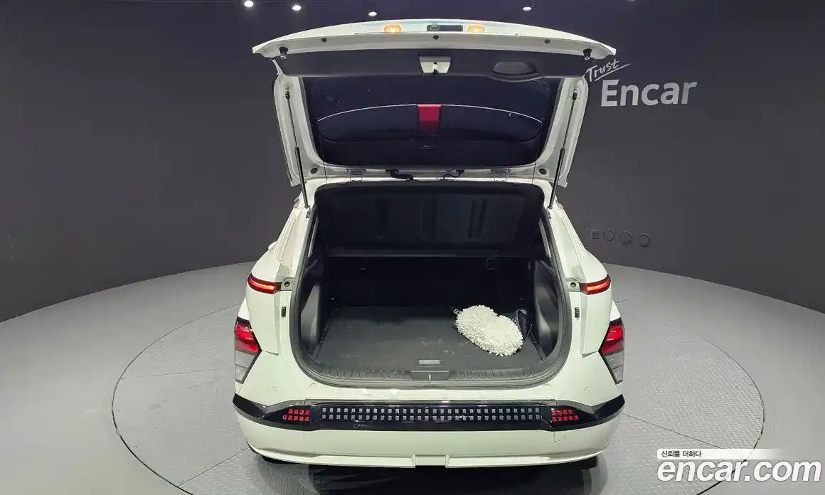 Hyundai Kona 2023 0.2 Автомат в Москве № 108479, фото 12