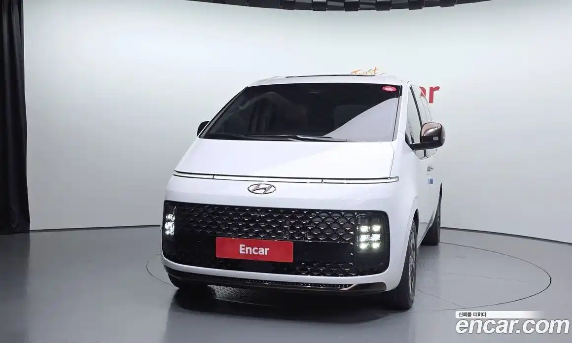 Hyundai Staria 2024 2.2 Автомат в Москве № 108969, фото 3