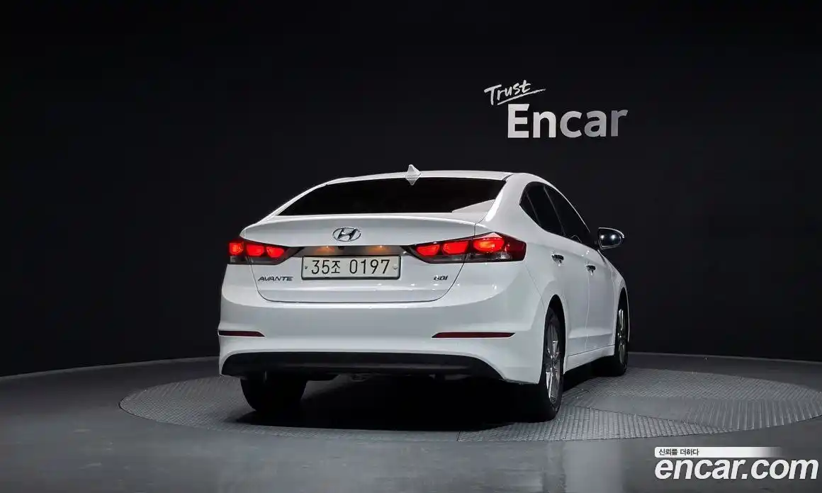 Hyundai Avante 2017 1.6 Автомат в Москве № 112713, фото 6