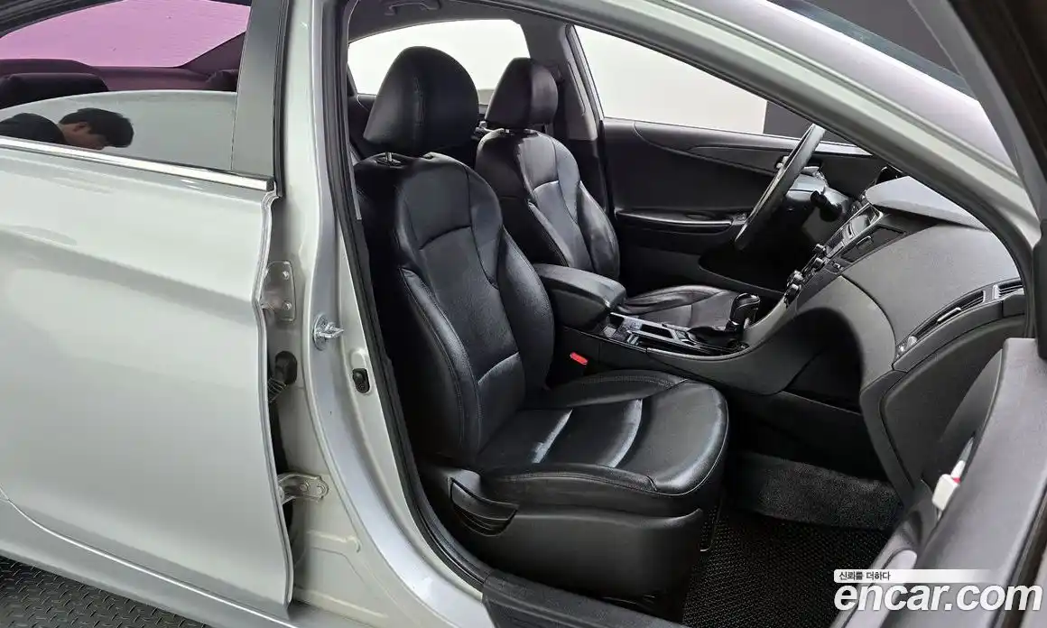 Hyundai Sonata 2014 2.0 Автомат в Москве № 117595, фото 12