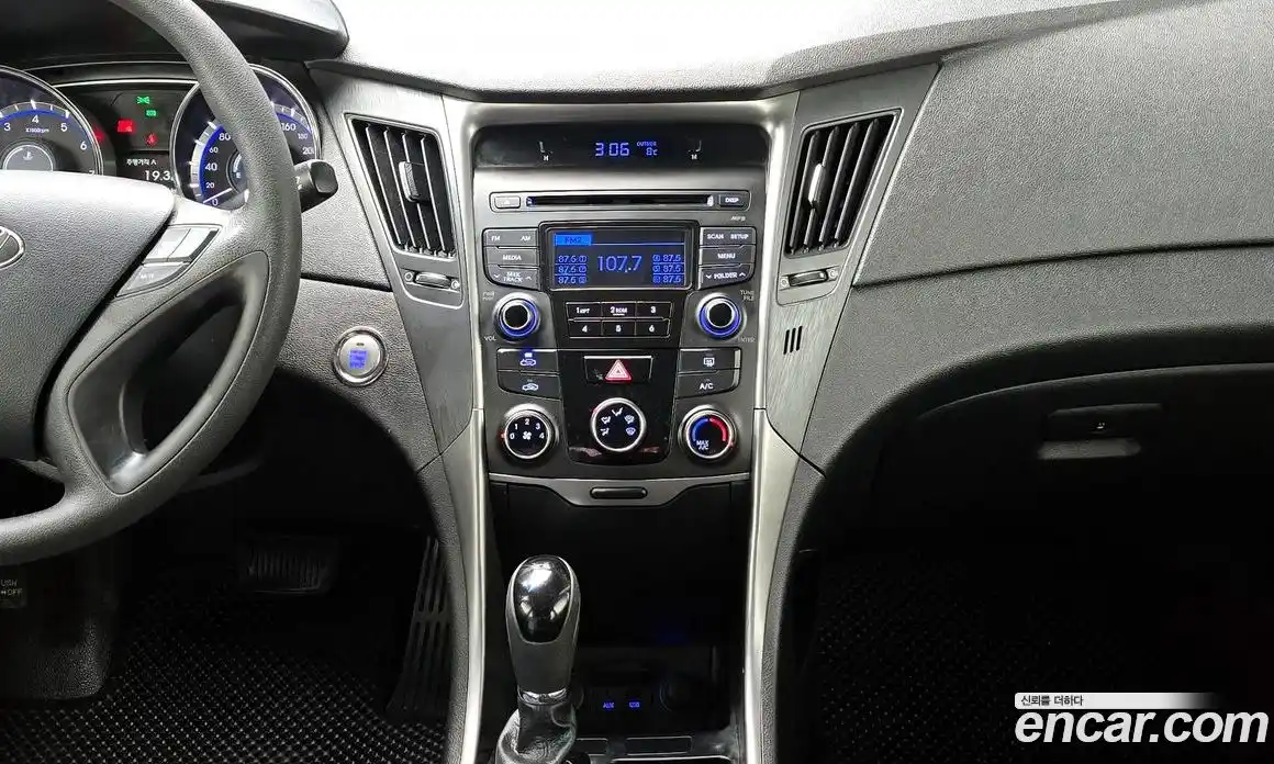 Hyundai Sonata 2014 2.0 Автомат в Москве № 117595, фото 20