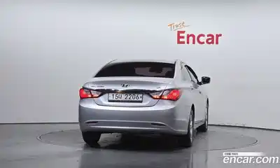 Hyundai Sonata 2014 2.0 Автомат в Москве № 117595, миниатюра 4