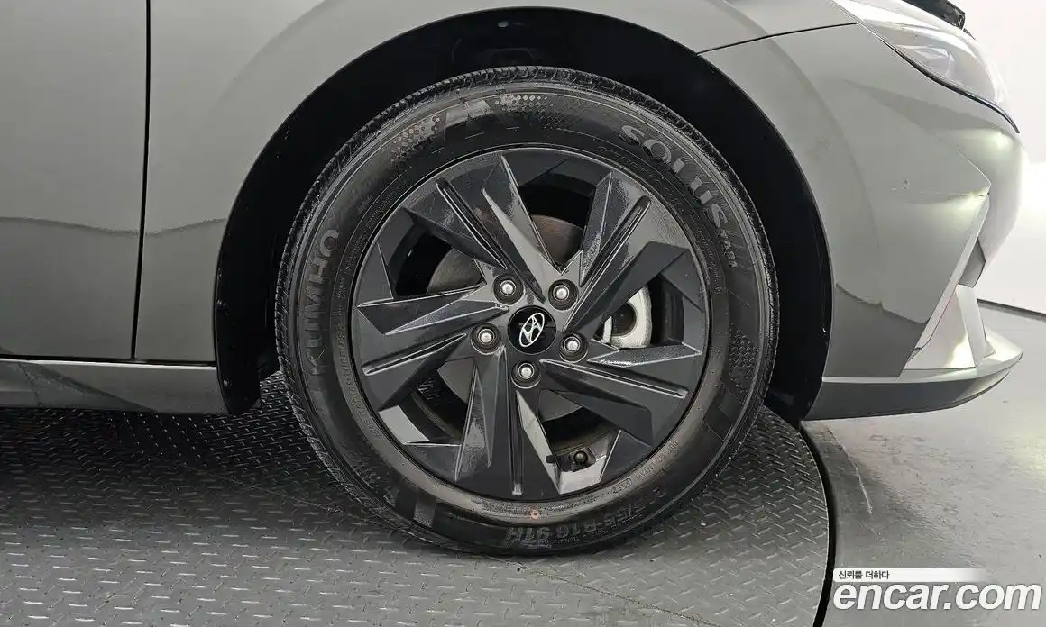 Hyundai Avante 2021 1.6 Автомат в Москве № 119675, фото 5