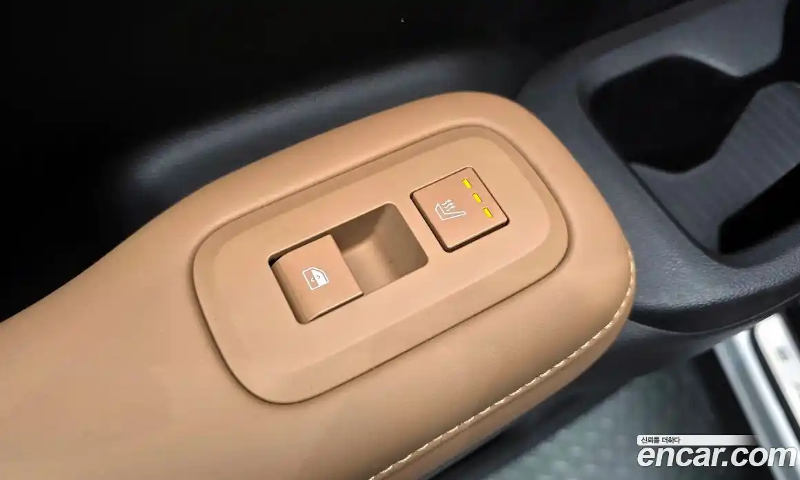 Hyundai Santa Fe 2024 1.6 Автомат в Москве № 126799, фото 15