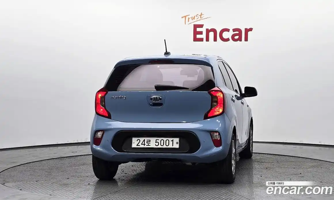 Kia Morning 2019 1.0 Автомат в Москве № 131546, фото 17