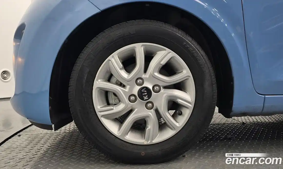 Kia Morning 2019 1.0 Автомат в Москве № 131546, фото 8