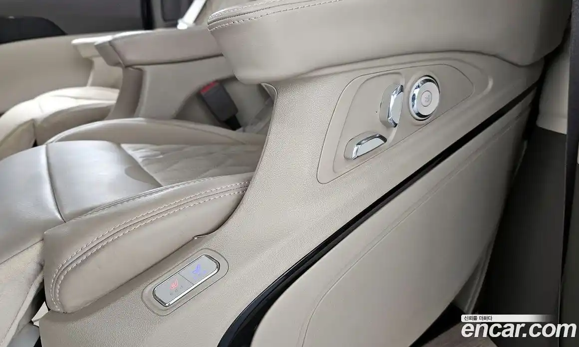 Kia Canival 2023 3.5 Автомат в Москве № 131869, фото 18