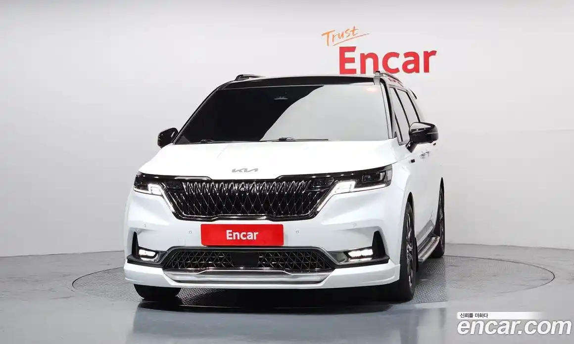 Kia Canival 2023 3.5 Автомат в Москве № 131869, фото 3