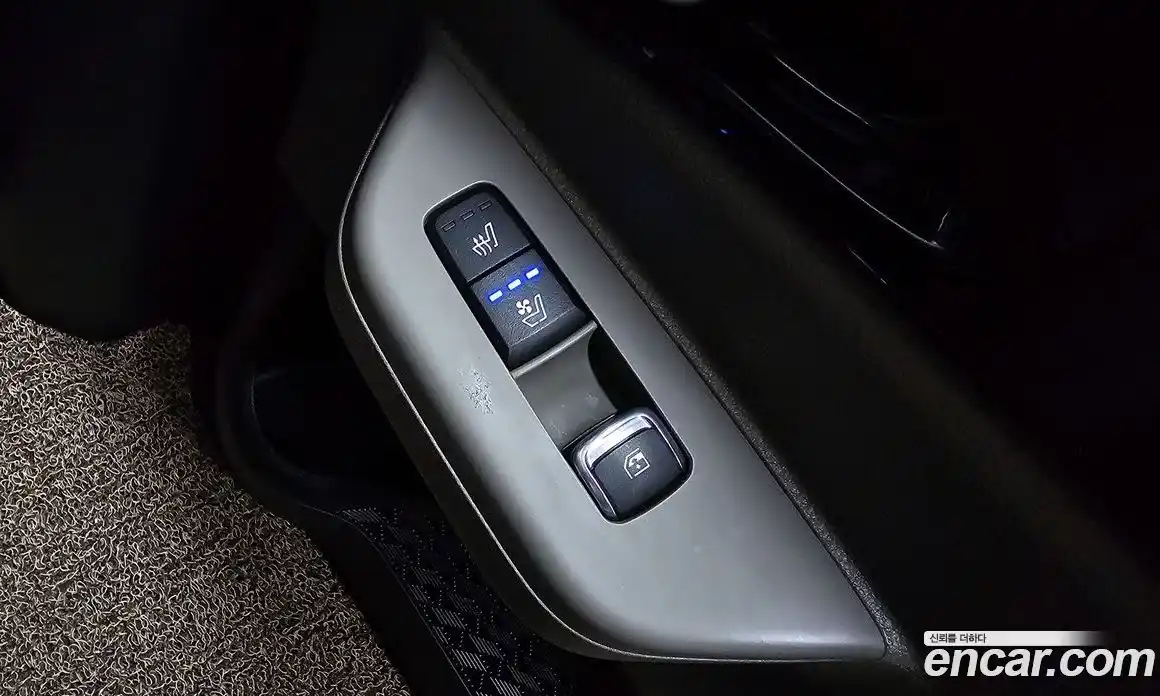 Kia Canival 2024 1.6 Автомат в Москве № 132652, фото 14