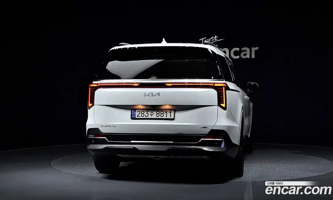 Kia Canival 2024 1.6 Автомат в Москве № 132652, фото 9