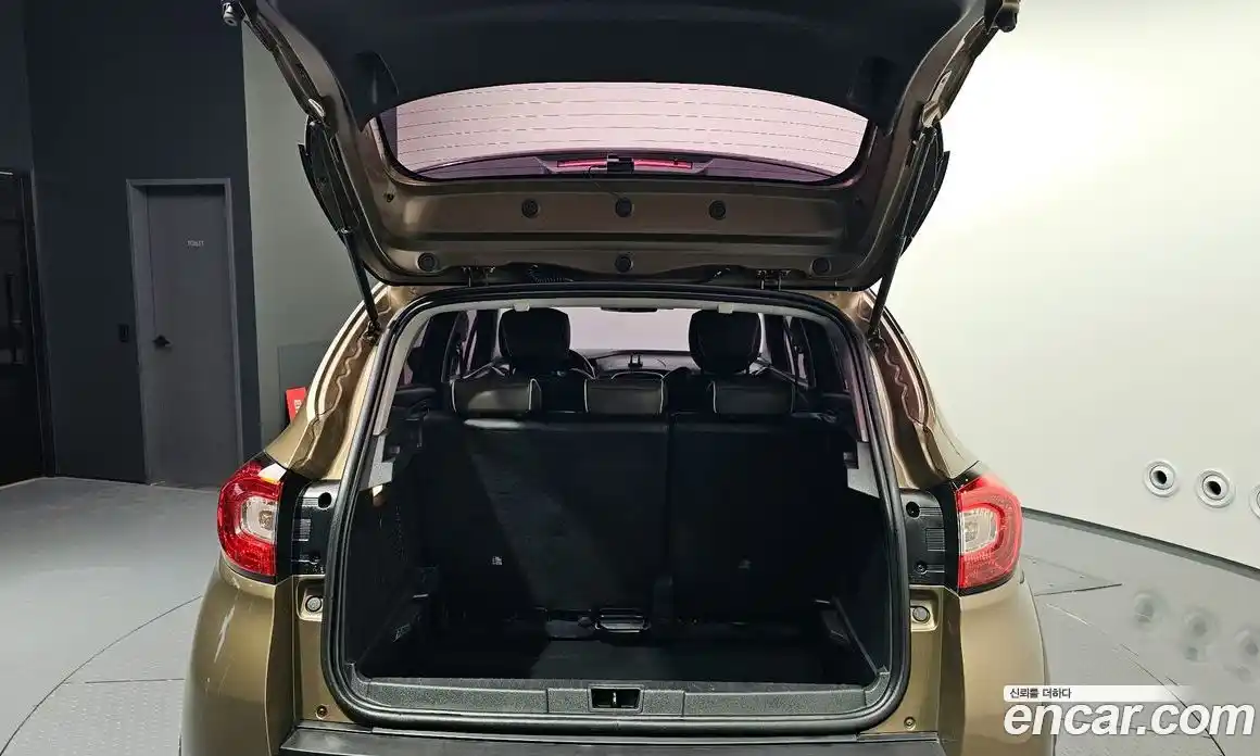 Renault QM3 2017 1.5 Автомат в Москве № 149988, фото 11