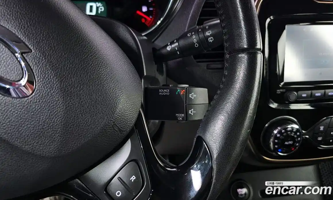 Renault QM3 2017 1.5 Автомат в Москве № 149988, фото 16