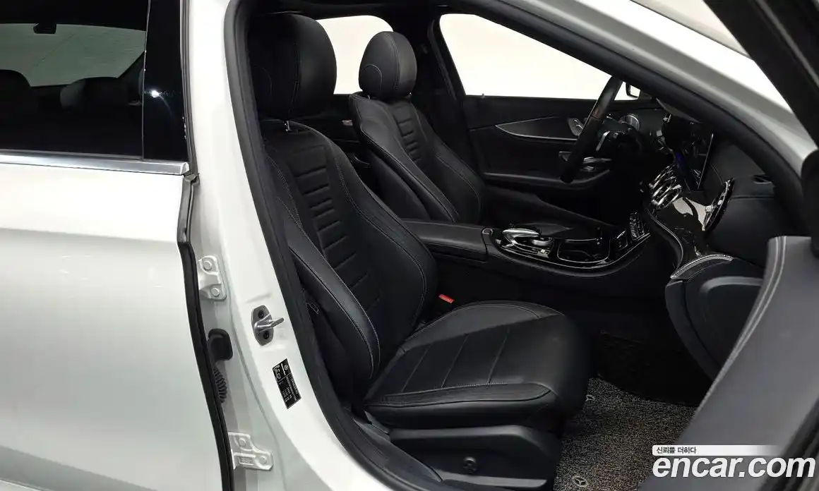 Mercedes-Benz E-Class 2019 2.0 Автомат в Москве № 150831, фото 19