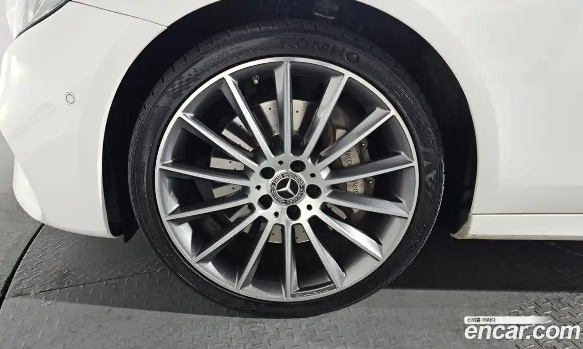 Mercedes-Benz E-Class 2019 2.0 Автомат в Москве № 150831, фото 7