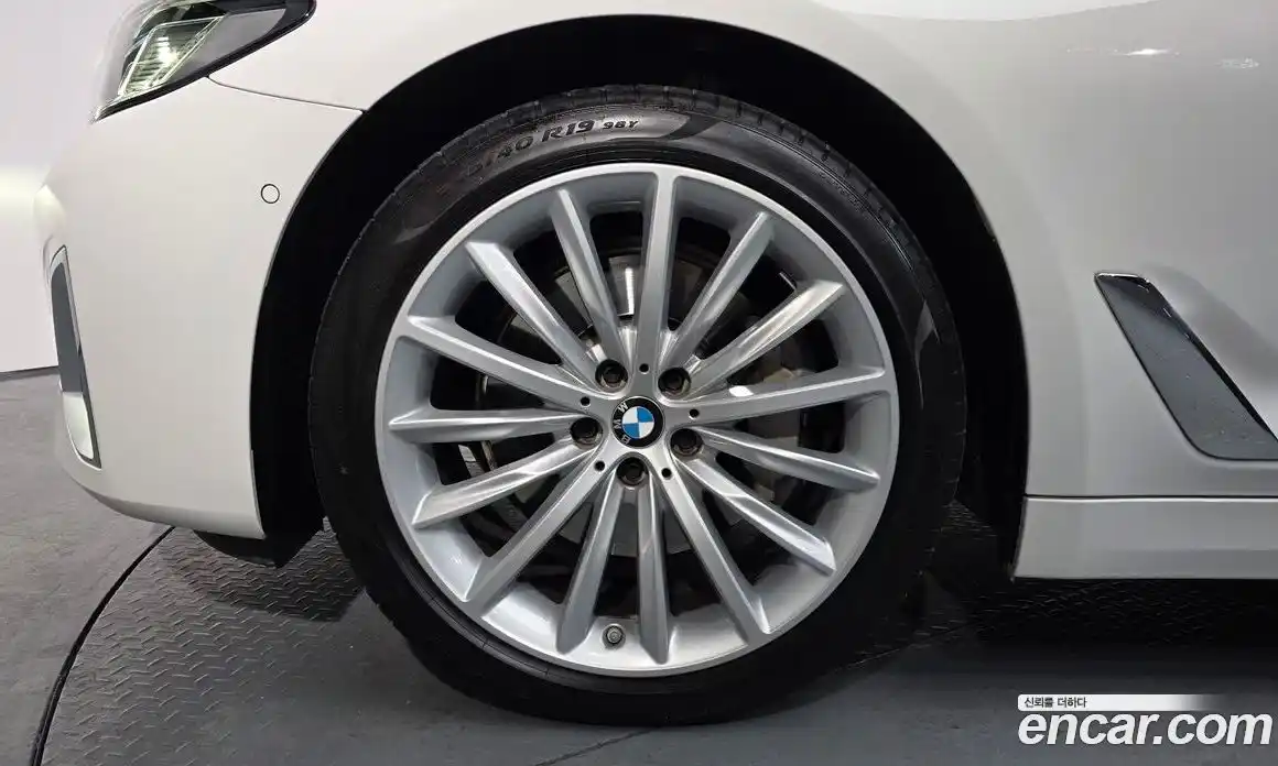 BMW 5-Series 2023 2.0 Автомат в Москве № 154919, фото 20