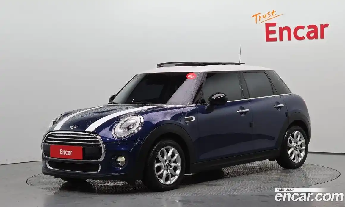 Mini Cooper 2017 1.5 Автомат в Москве № 155670, фото 17