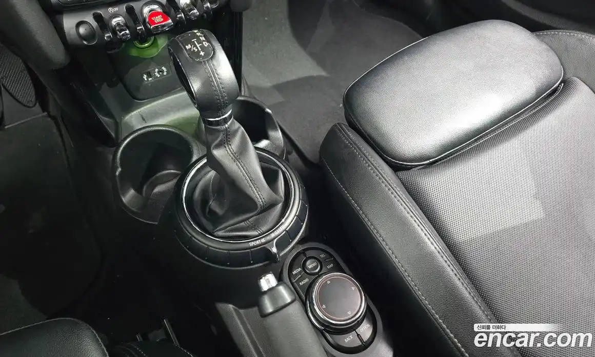 Mini Cooper 2017 1.5 Автомат в Москве № 155670, фото 9