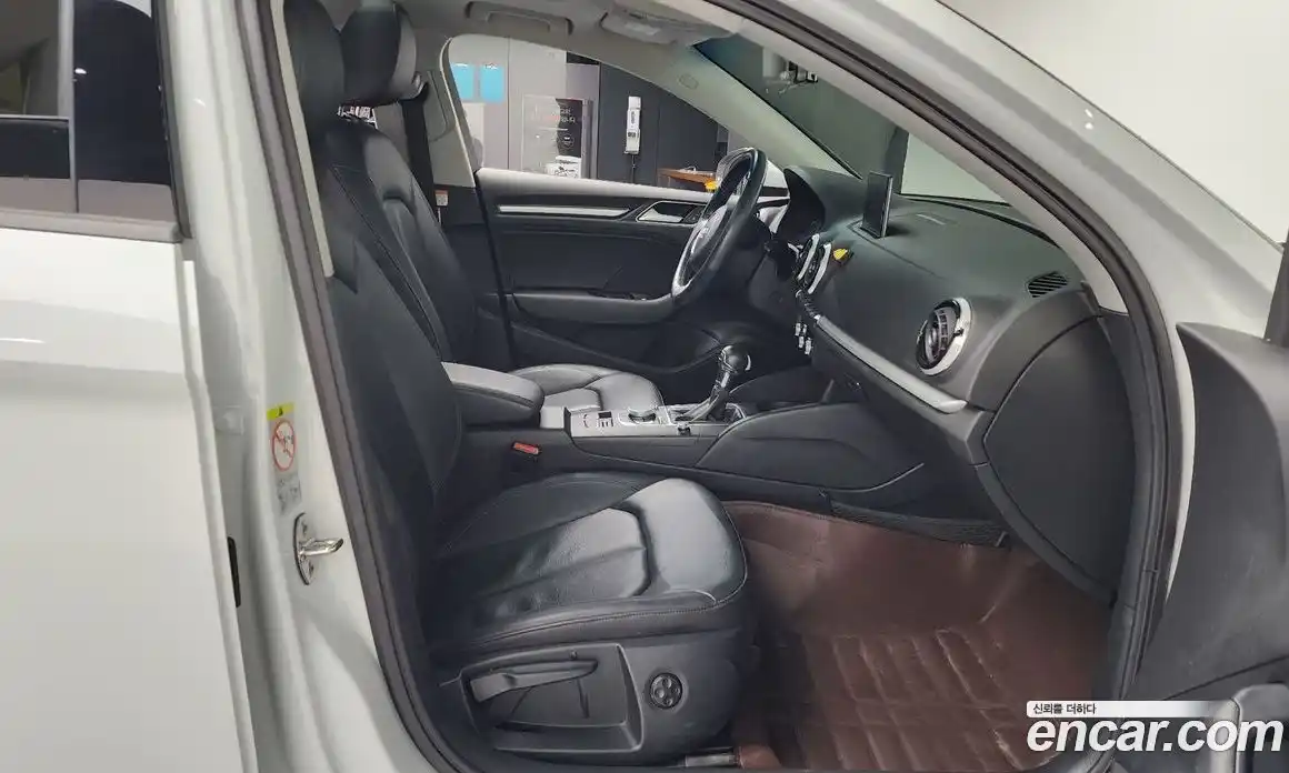 Audi A3 2016 2.0 Автомат в Москве № 163575, фото 14