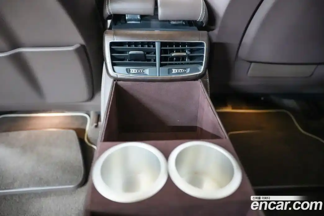 Audi A8 2011 6.3 Автомат в Москве № 164082, фото 14