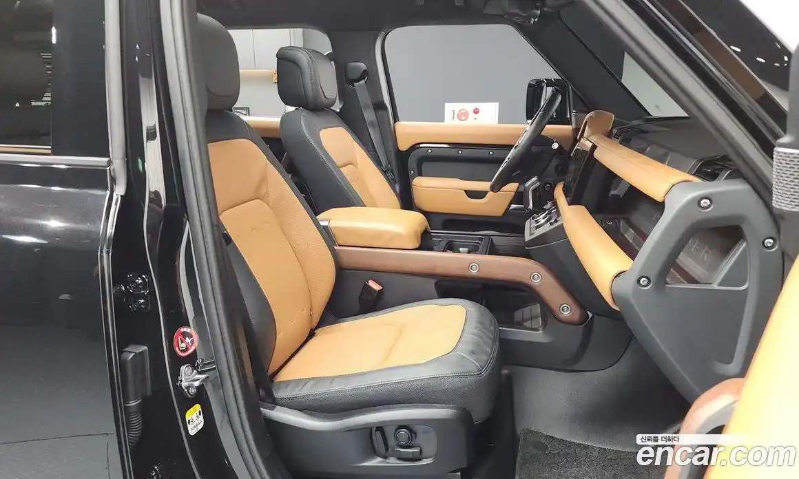 Land Rover Defender 2024 3.0 Автомат в Москве № 165970, фото 8