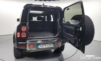 Land Rover Defender 2024 3.0 Автомат в Москве № 165970, миниатюра 10