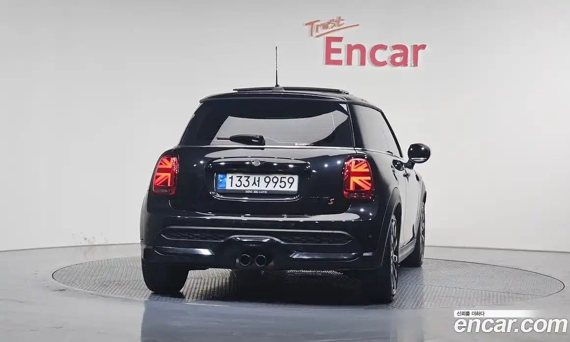 Mini Cooper 2023 2.0 Автомат в Москве № 166949, фото 17