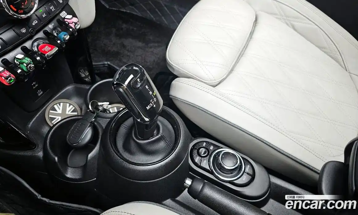 Mini Cooper 2023 2.0 Автомат в Москве № 166949, фото 7