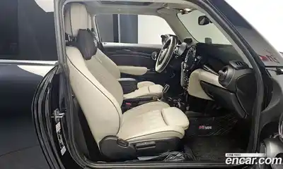 Mini Cooper 2023 2.0 Автомат в Москве № 166949, миниатюра 10