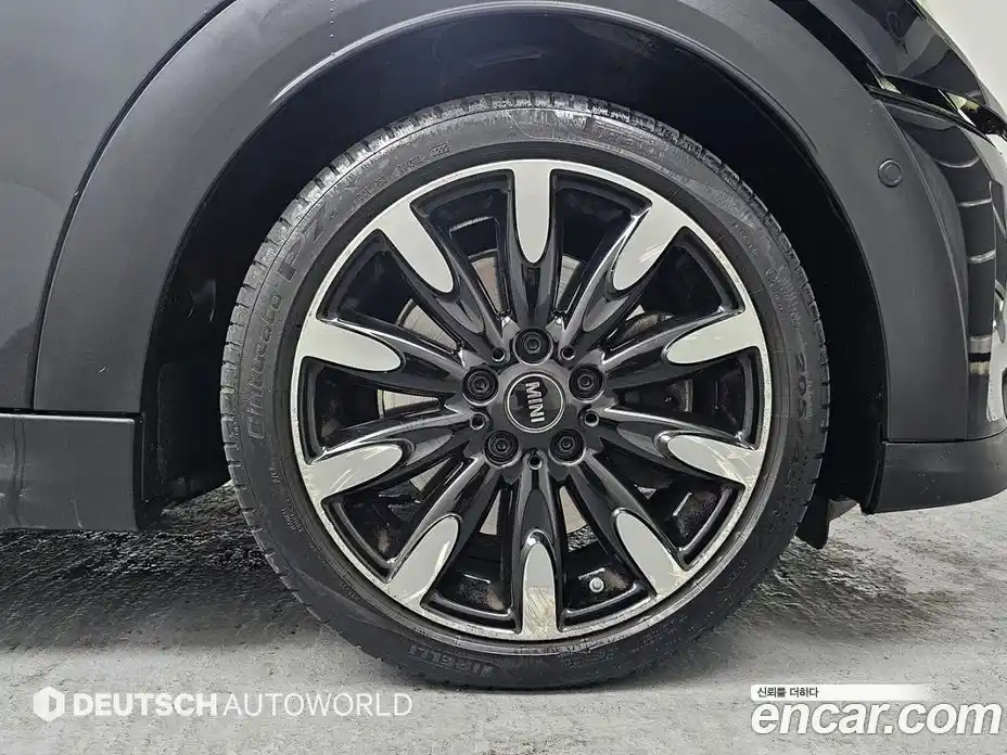 Mini Cooper 2023 2.0 Автомат в Москве № 167043, фото 5