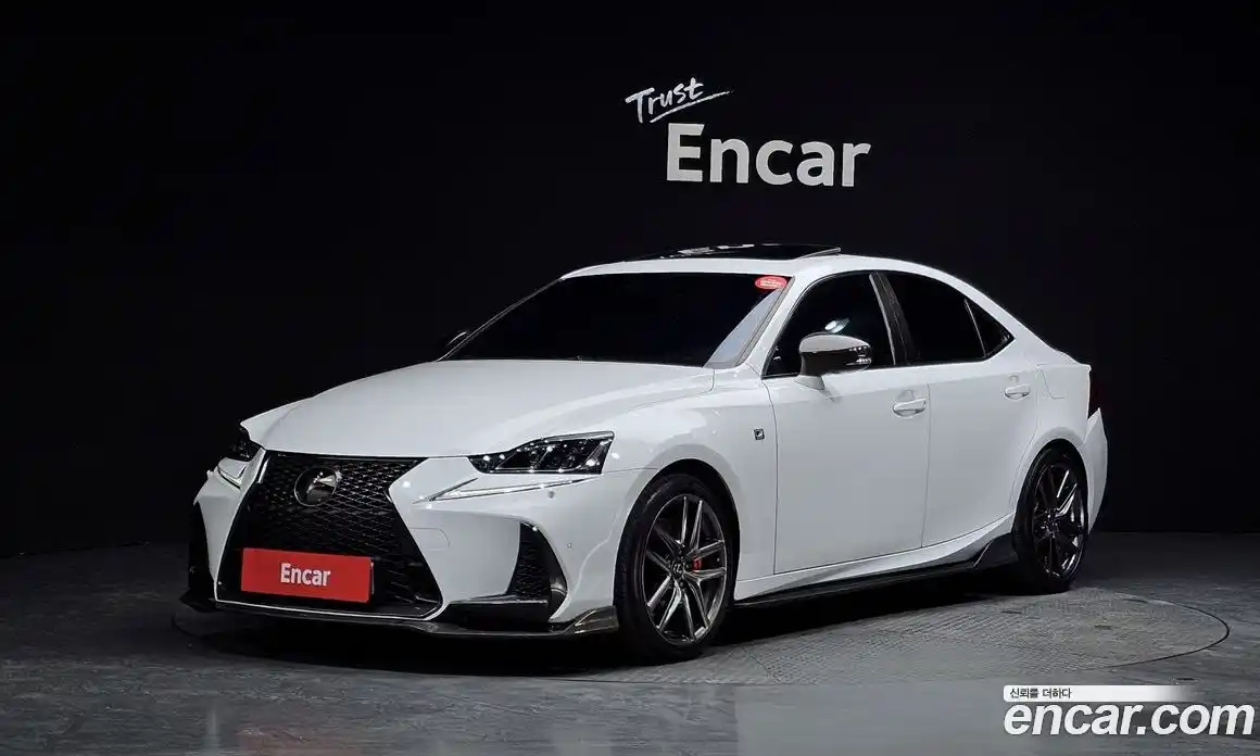 Lexus IS 2017 2.0 Автомат в Москве № 168272, фото 14