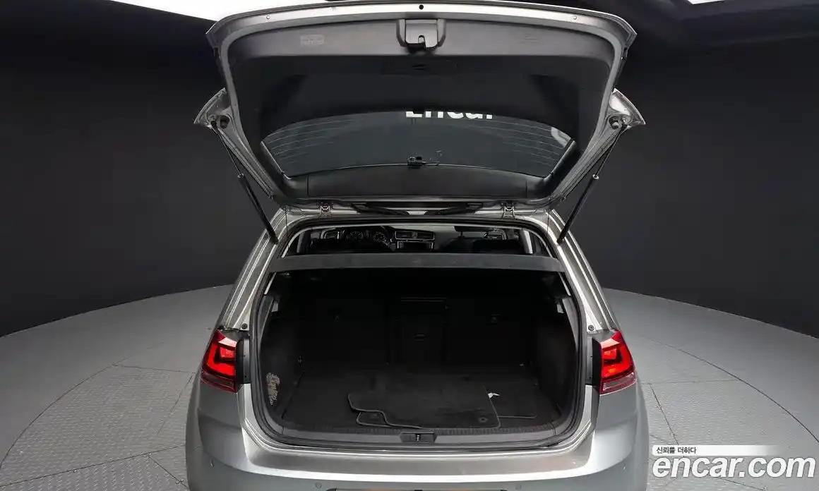 Volkswagen Golf 2016 2.0 Автомат в Москве № 169060, фото 20