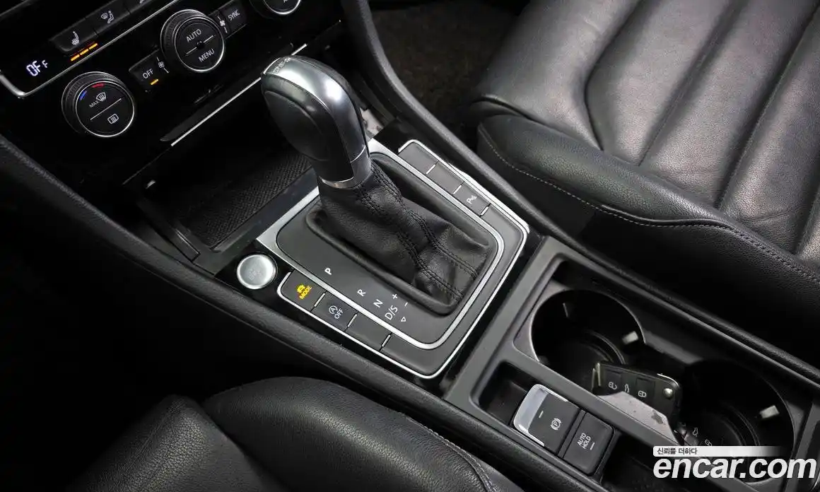 Volkswagen Golf 2016 2.0 Автомат в Москве № 169060, фото 9