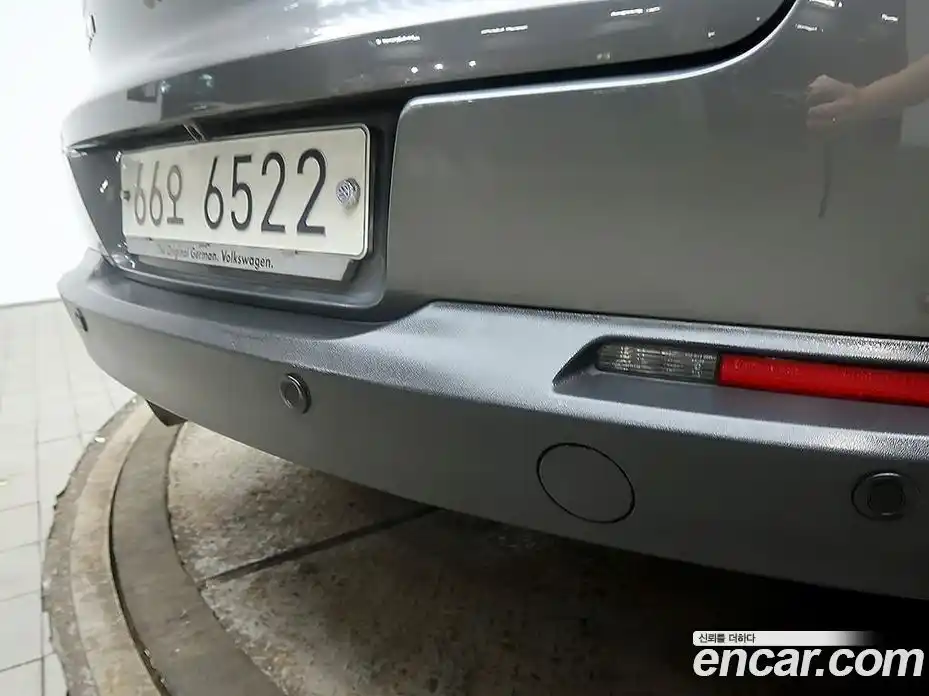 Volkswagen Tiguan 2015 2.0 Автомат в Москве № 169251, фото 15