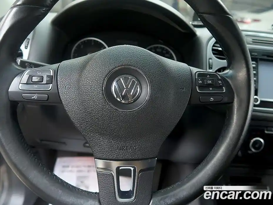 Volkswagen Tiguan 2015 2.0 Автомат в Москве № 169251, фото 18